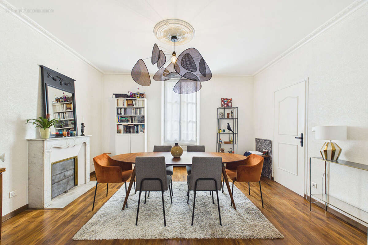 Maison dans le PENTAGONE 160 m² 3 grandes chambres - photo 2