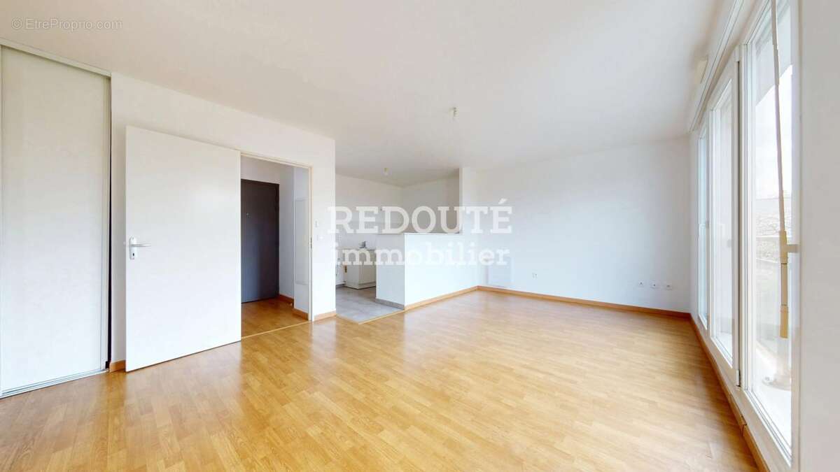 A vendre -type 2 dernier etage - parking - residence de 2010 - photo 5