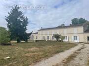 Maison à LA JARRIE-AUDOUIN