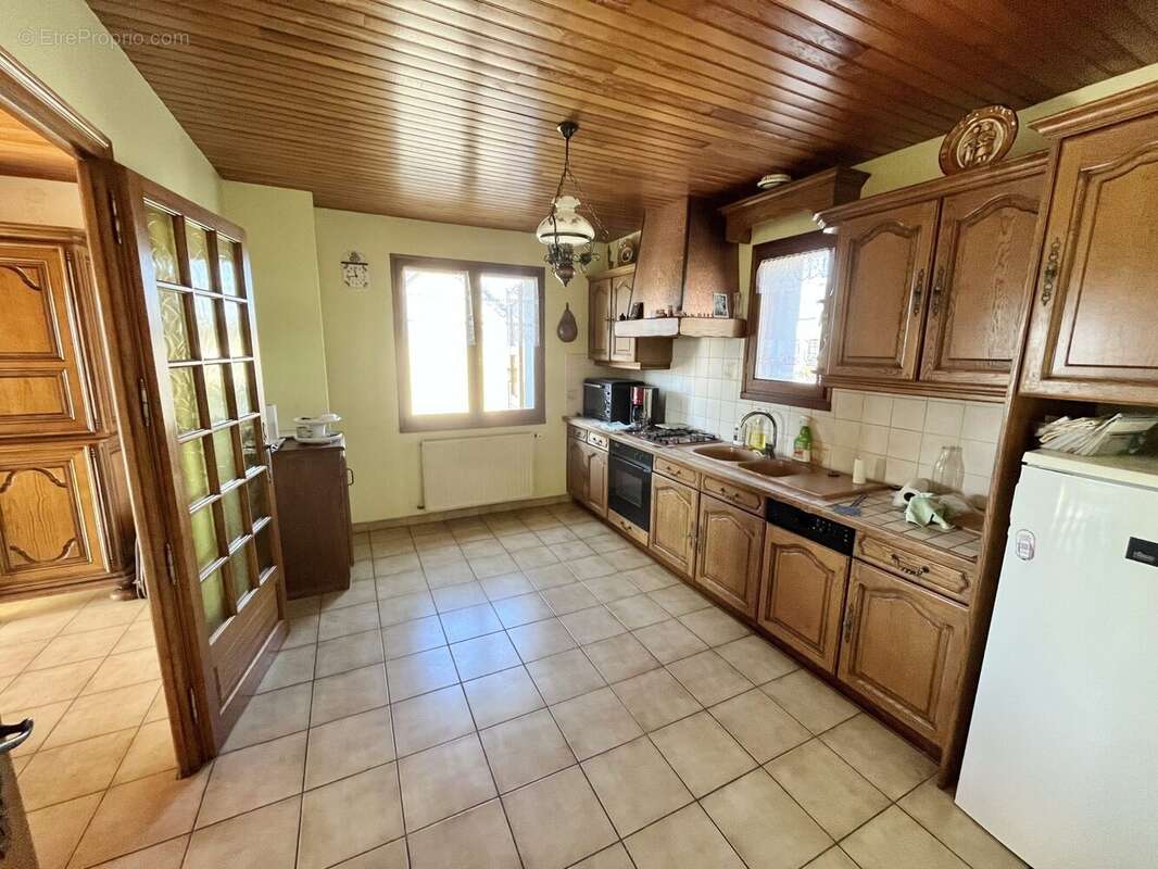 Maison à RIEUTORT-DE-RANDON