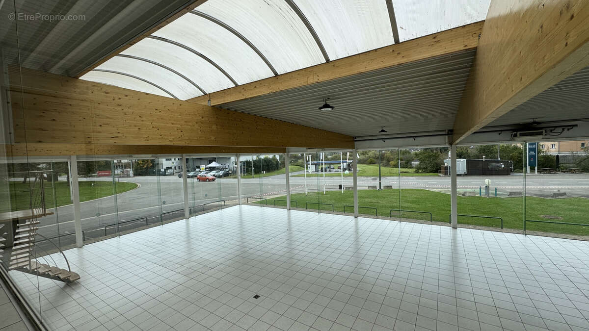 Commerce à SUNDHOUSE