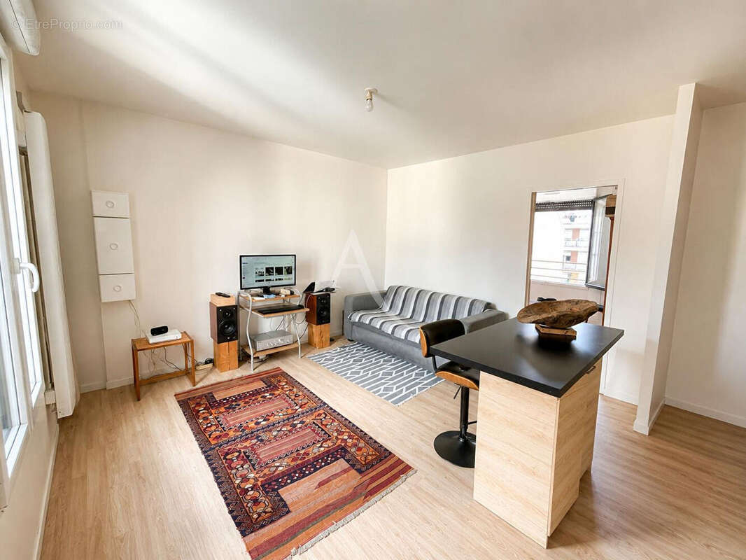 Appartement à FONTENAY-SOUS-BOIS