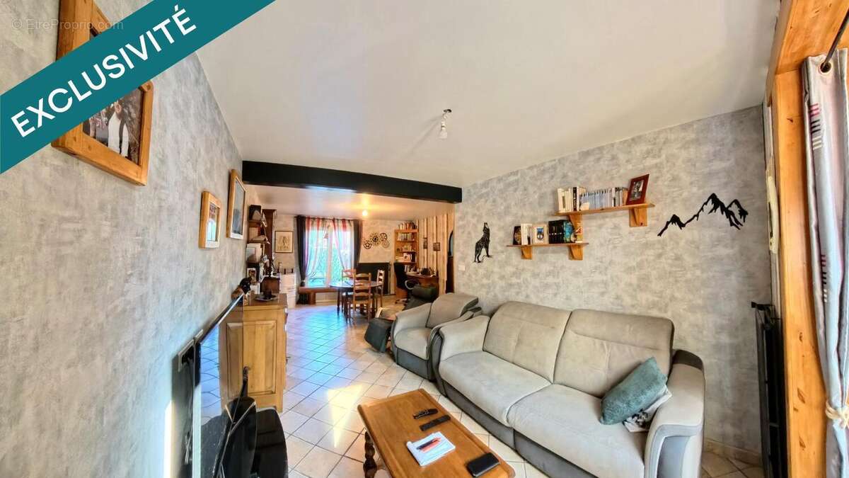 Photo 2 - Maison à HOMBLIERES