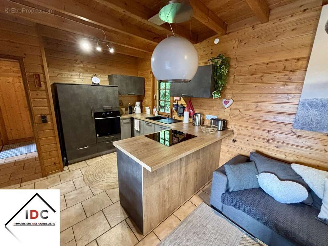 Maison à PUTTELANGE-AUX-LACS