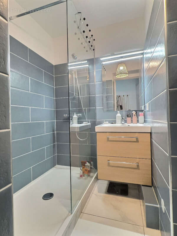 Appartement à MARSEILLE-6E