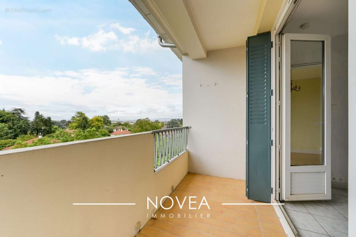 Appartement à RILLIEUX-LA-PAPE