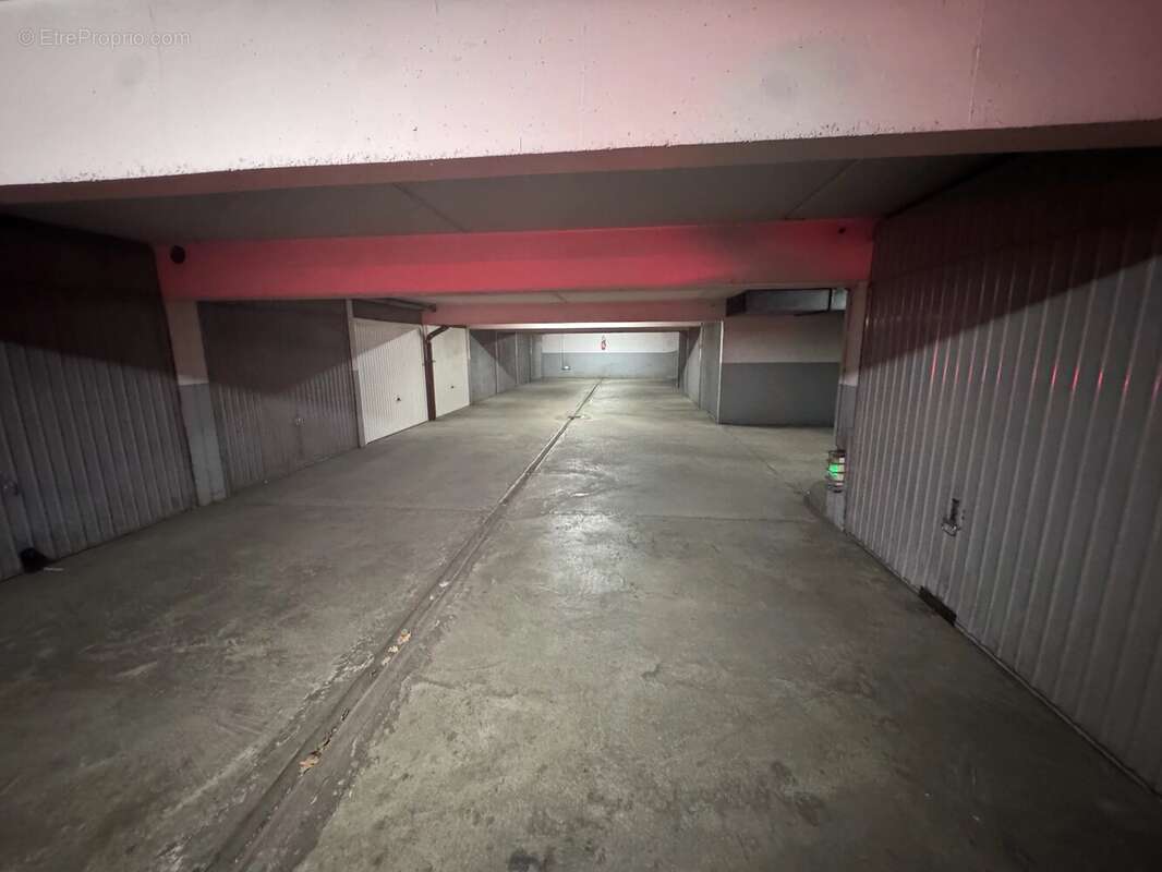Parking à MARSEILLE-12E