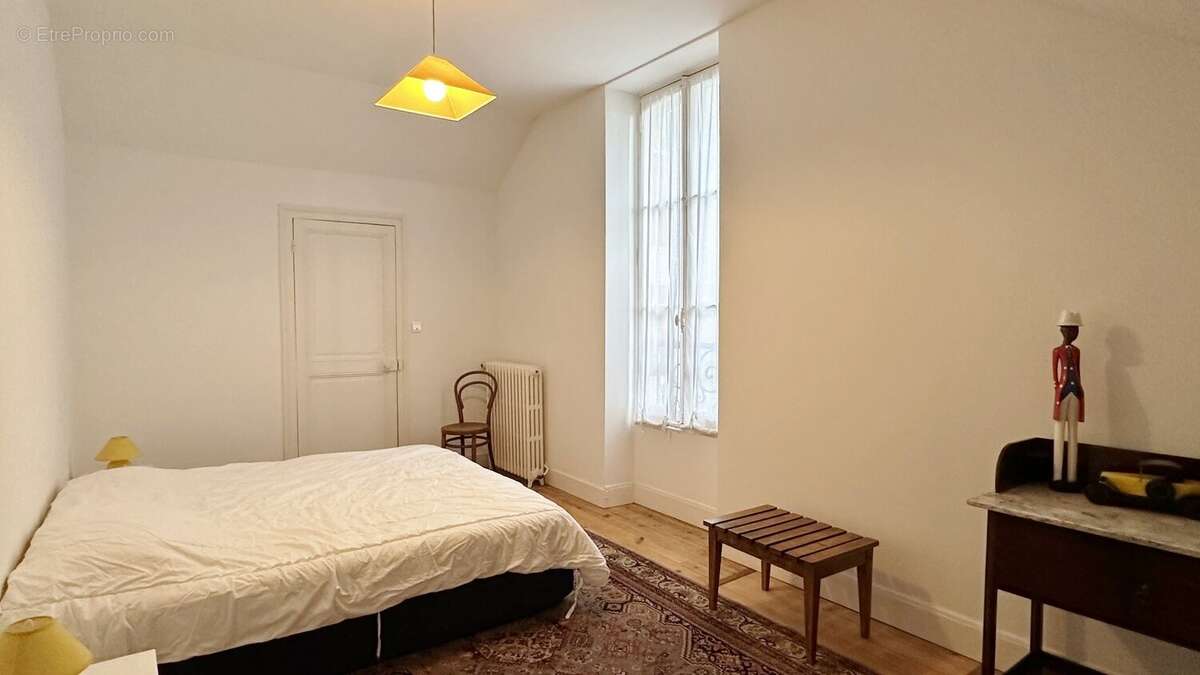 Maison de maitre de type t8 de 202 m2 avec piscine - photo 17