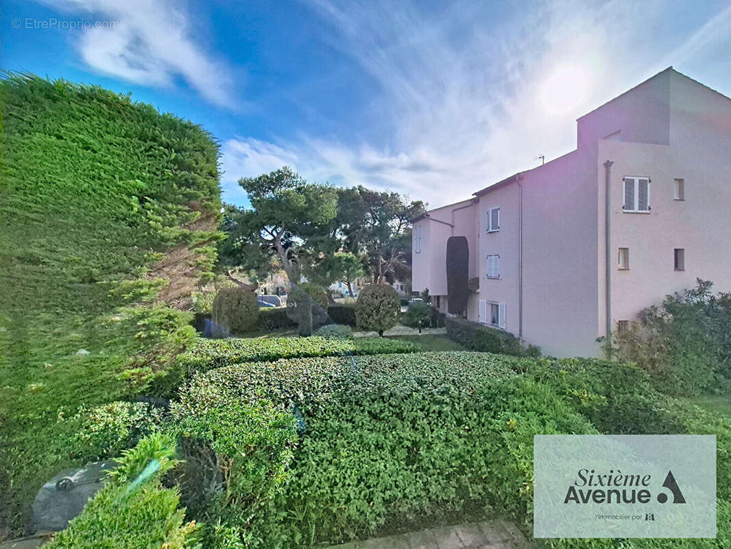 Appartement à SIX-FOURS-LES-PLAGES