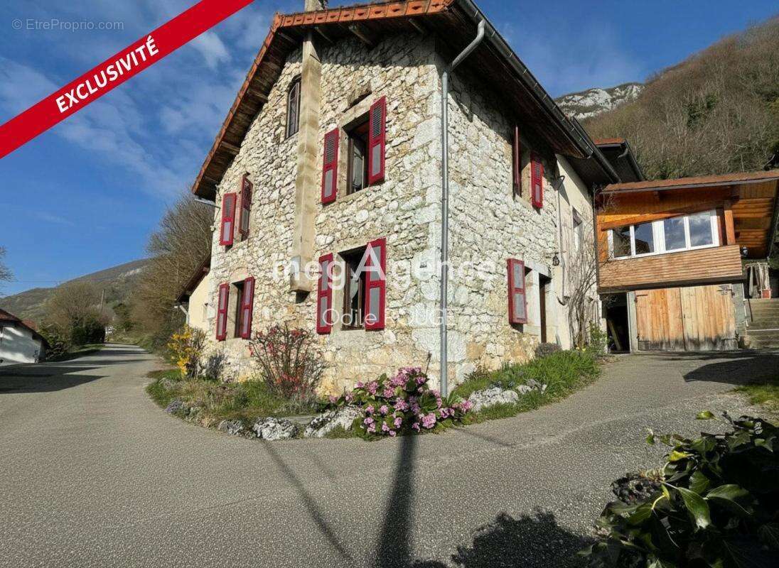 Maison à SERRIERES-EN-CHAUTAGNE