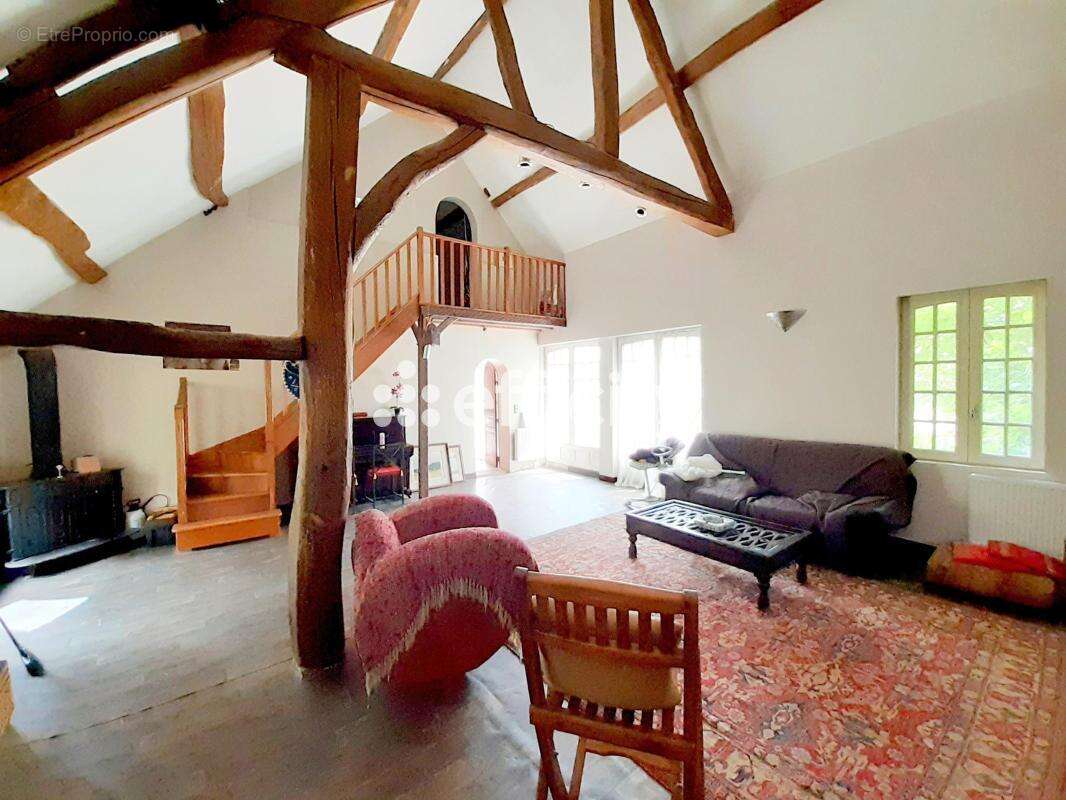 Maison à CHAMPROND-EN-GATINE