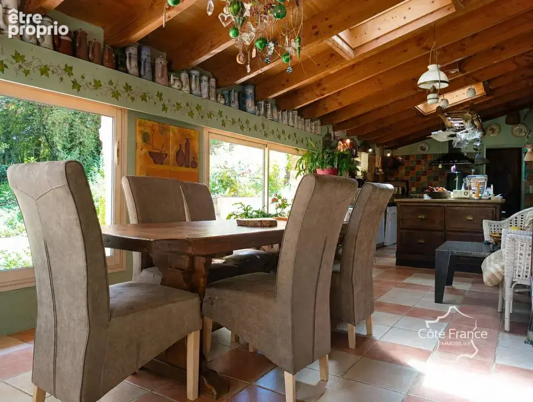 Propriété de charme 340m2 avec piscine, jacuzzi, ruisseau, 2 - photo 8