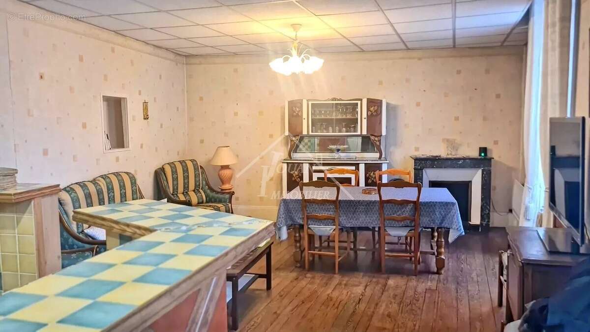 Appartement à BOURBON-L&#039;ARCHAMBAULT