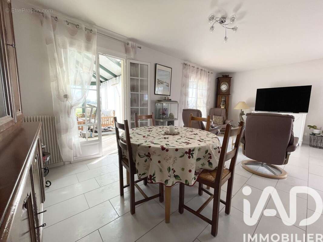 Photo 3 - Maison à VILLERS-ECALLES