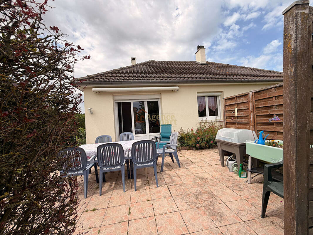Maison à MOULT