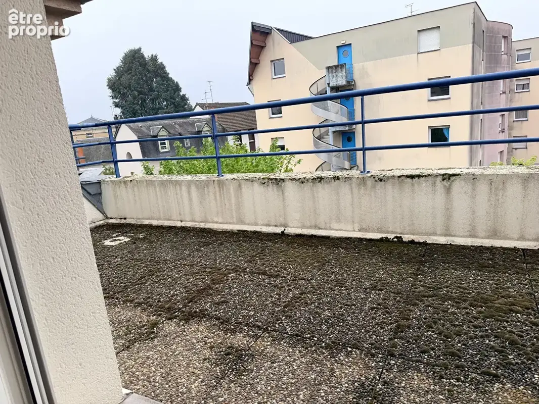 Nevers centre ville,  Appt T3 de 65 m² au 3ème ét avec asc  et deux terrasses - photo 3
