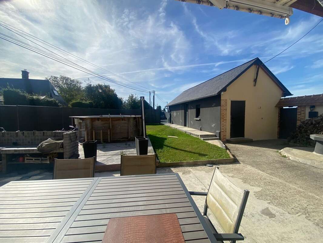 Maison à BEAUMONT-LE-ROGER