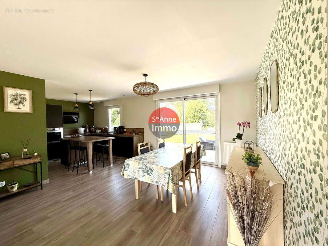 Vrely - pavillon individuelle - 106m2 - plain pied - 3 chambres - garage - jardin - cour - terrasse - photo 4