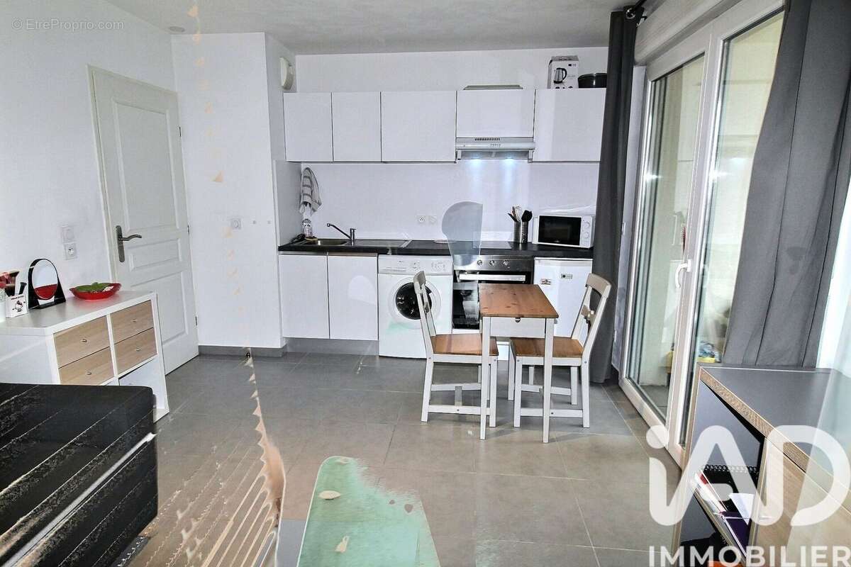 Photo 2 - Appartement à MARSEILLE-4E