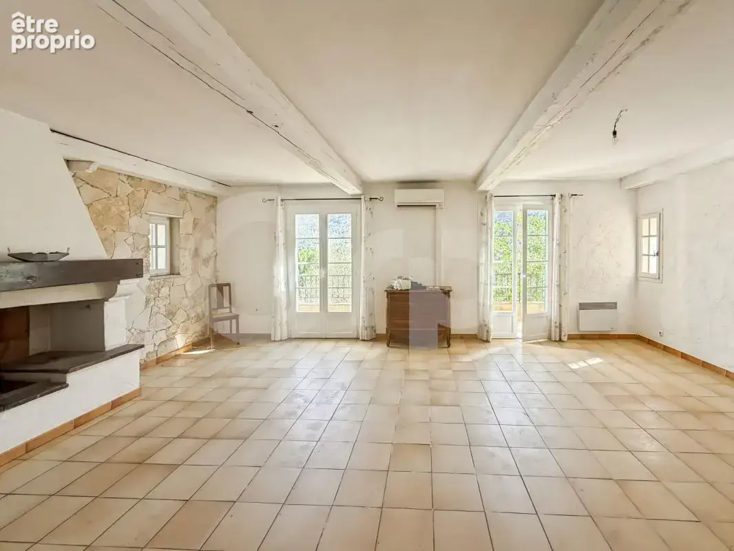 Maison à SOLLIES-TOUCAS