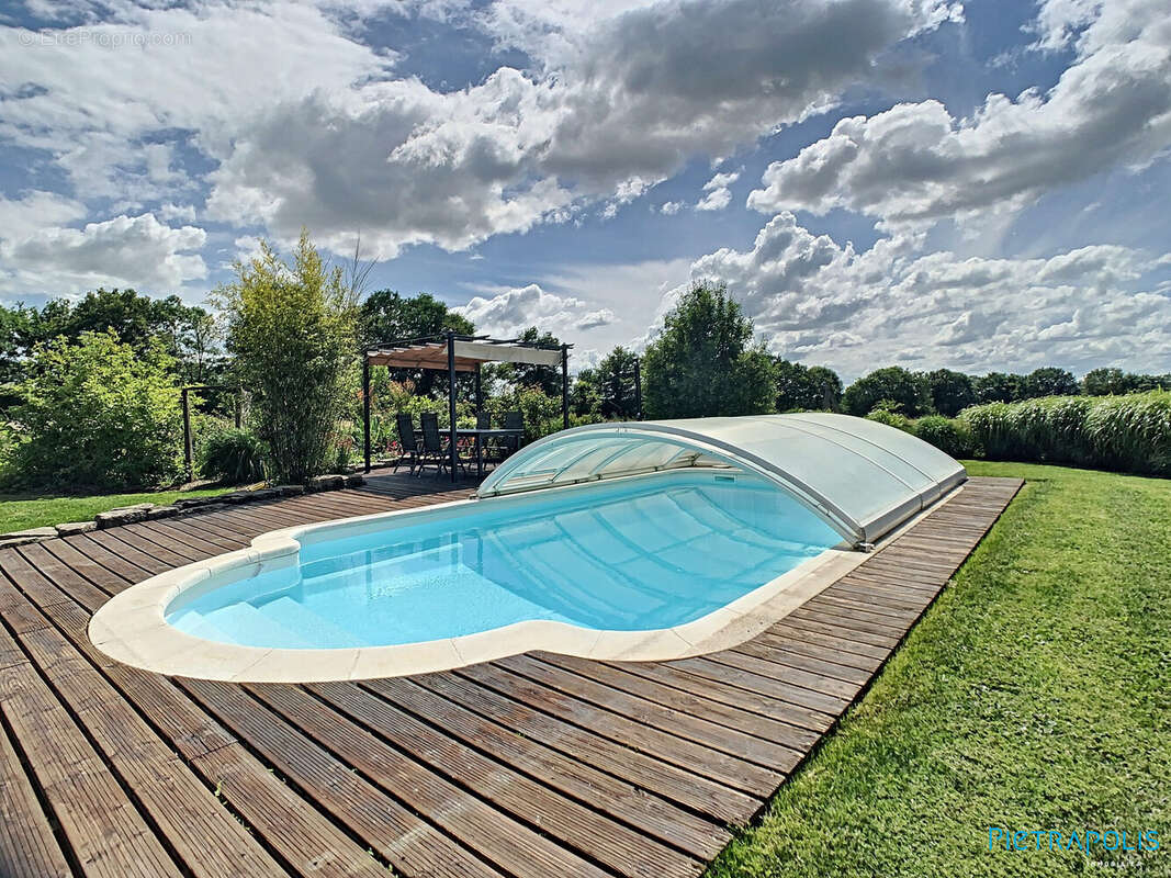 Maison 187 m² à Chatillon-Sur-Chalaronne  - photo 2