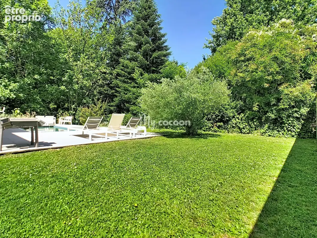 Maison - T6 - 138 m² - photo 3