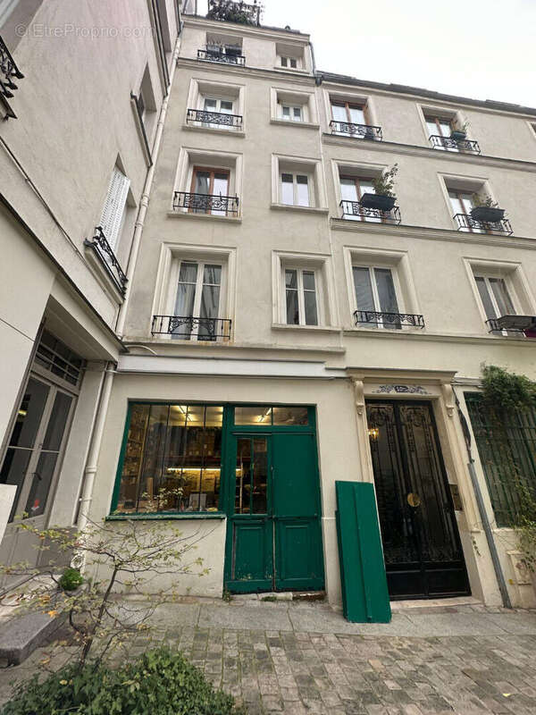 Commerce à PARIS-18E