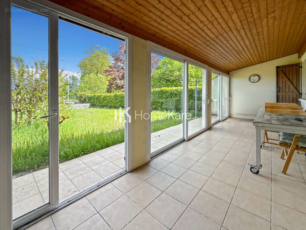 Maison 100 m² à Leognan  - photo 6