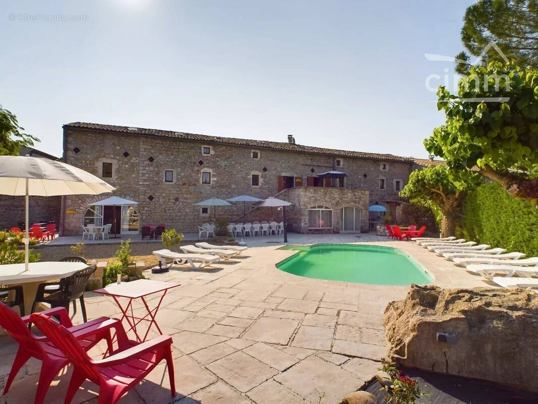 Maison à GROSPIERRES