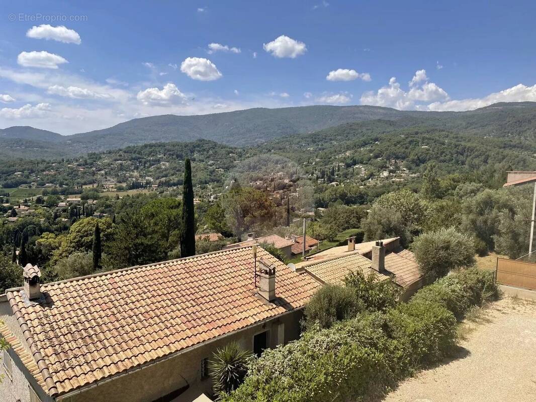 Appartement à FAYENCE