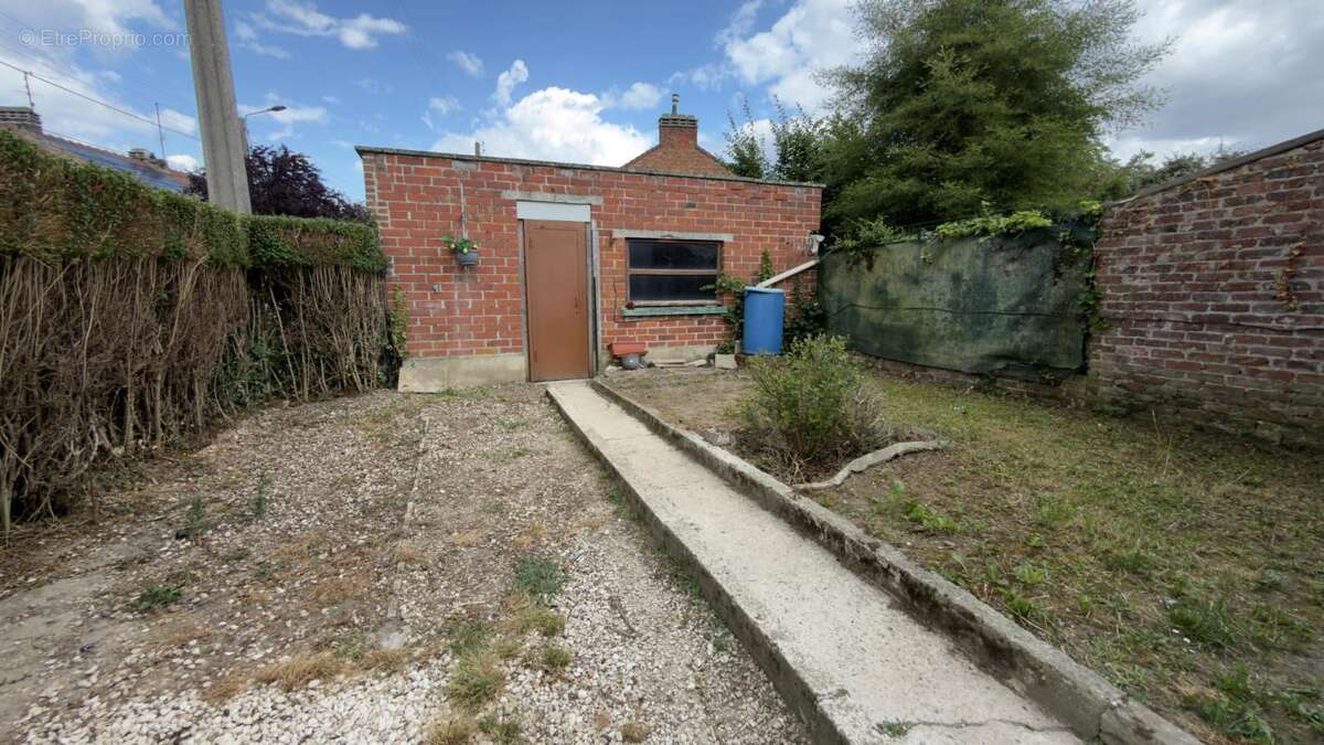 Maison batir 3 chambres jardin et garage proche metro - photo 2