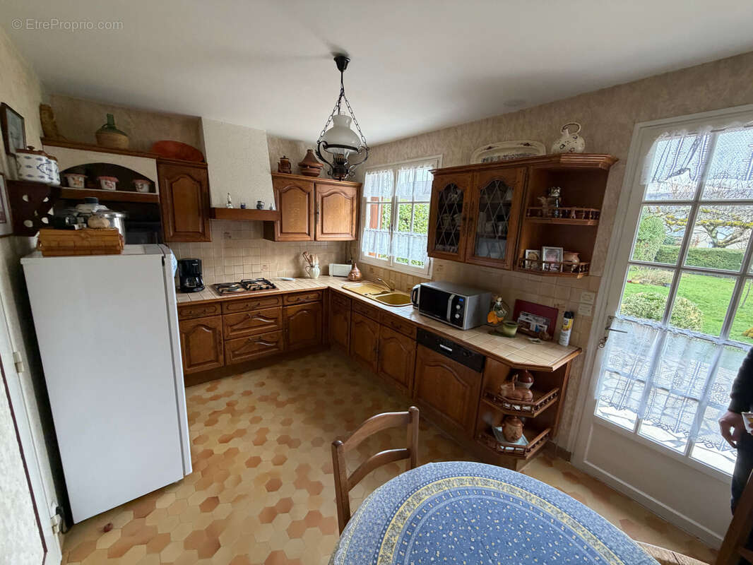 Maison  sur sous-sol - 4 chambres - - photo 5