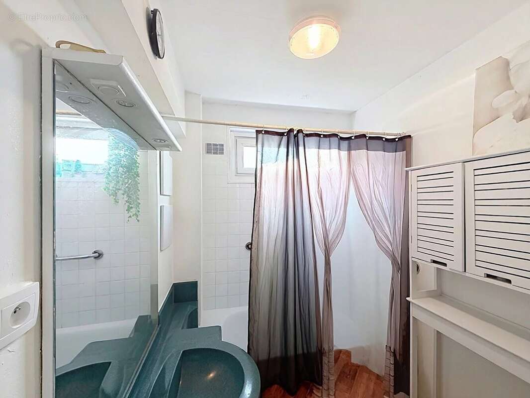 Appartement à PARENTIS-EN-BORN