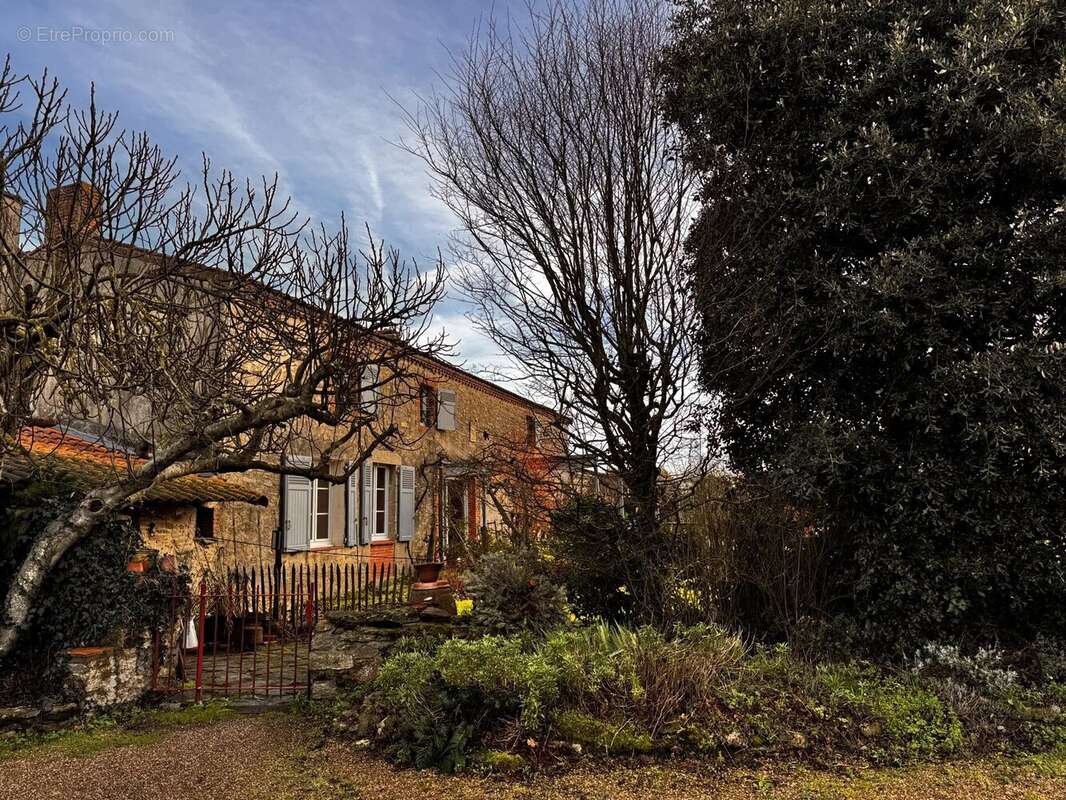 Maison à MONTBERT