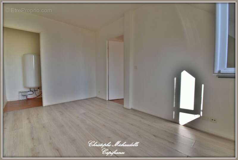 Appartement à SAINT-THIBAULT-DES-VIGNES