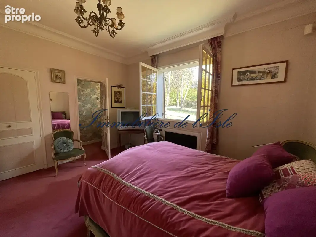 Aux portes de perigueux, demeure familiale au coeur de 9 hectares - photo 10