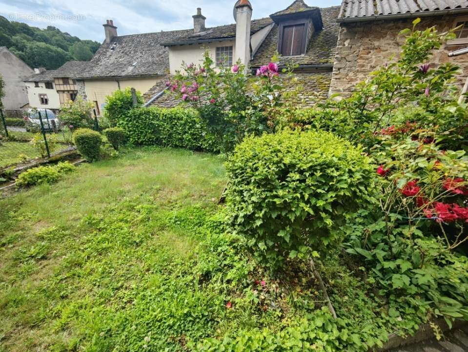 Maison à CALMONT