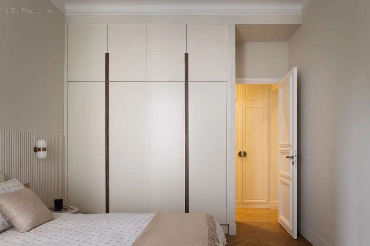 Appartement à PARIS-8E