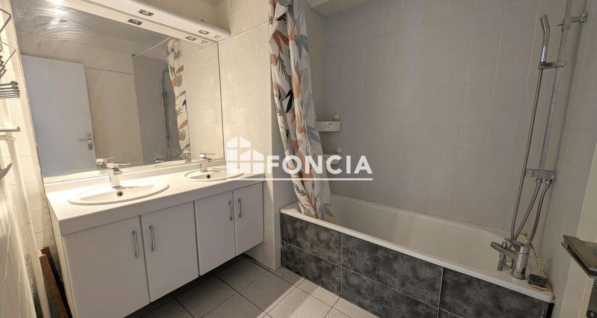 Appartement à CHILLY-MAZARIN