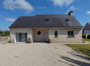 Maison à PLOUNEVEZ-LOCHRIST