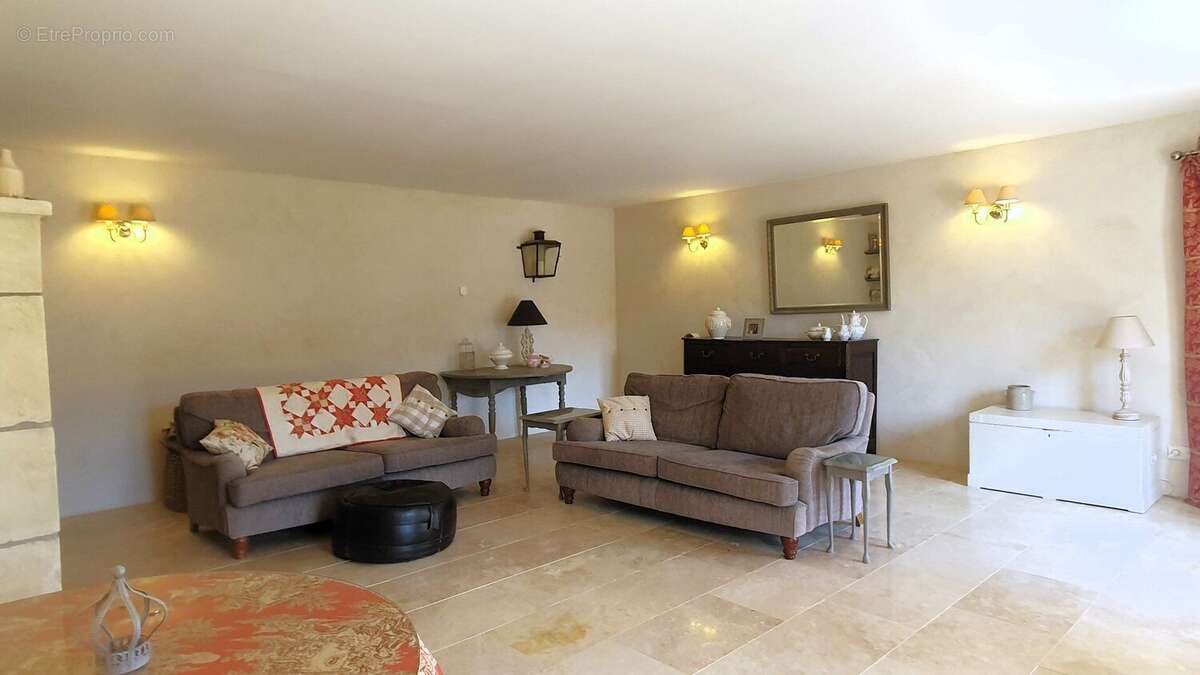 Najac. Propriété de caractère rénovée avec vue exceptionnelle - photo 6