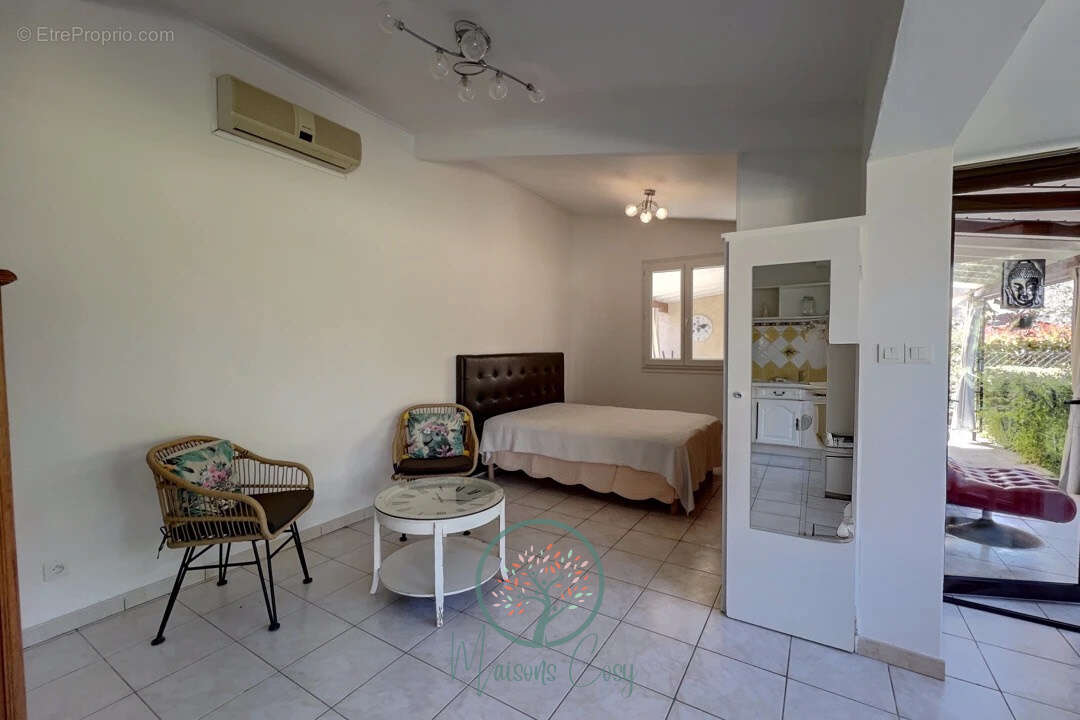 Maison à SAUSSET-LES-PINS
