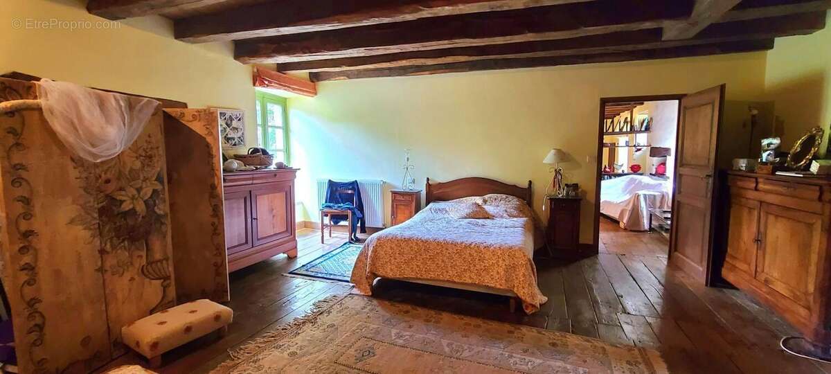 Maison à SAINT-YRIEIX-LA-PERCHE