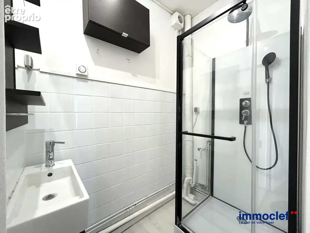 Appartement 42 m² à La Madeleine  - photo 4