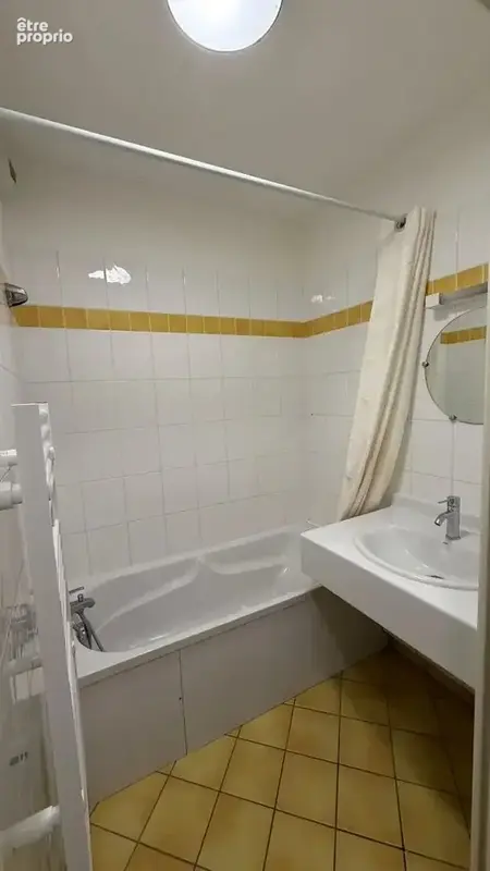 Appartement Blois 2 pièce(s) 40 m2 avec cave et parking - photo 4