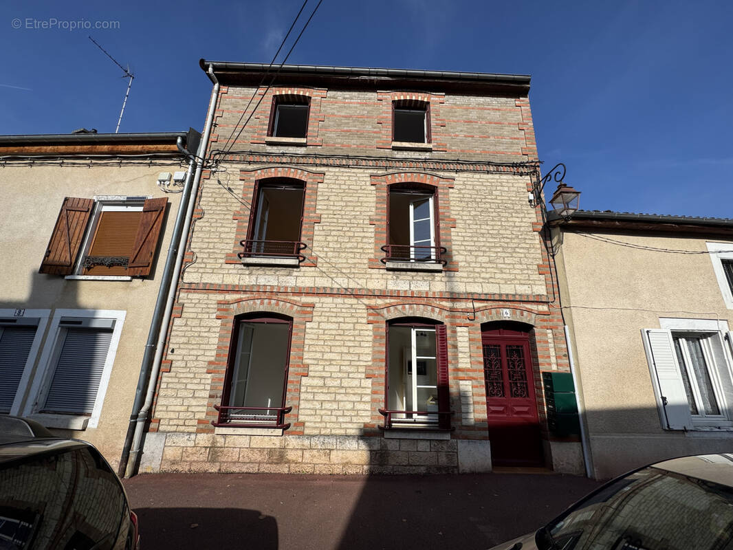 Appartement à BAR-SUR-AUBE