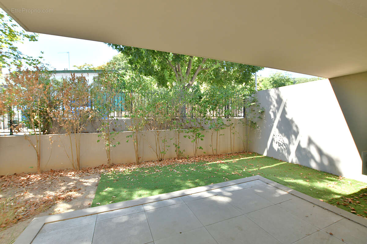 T2 rez de jardin toulon est - photo 6