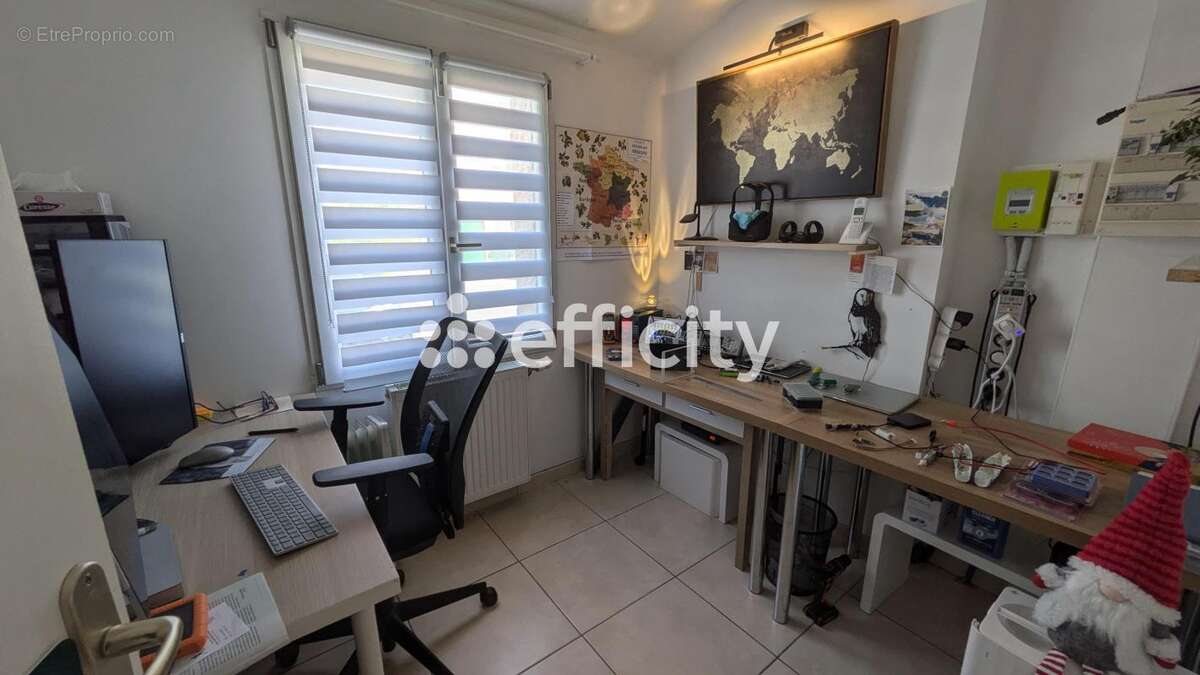 Maison à GONDECOURT