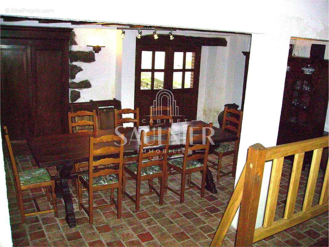 Maison à TANNERRE-EN-PUISAYE