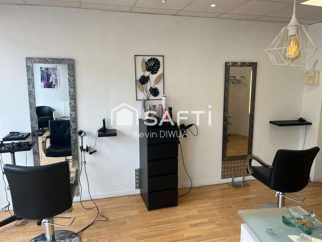 Photo 3 - Commerce à MARGNY-LES-COMPIEGNE